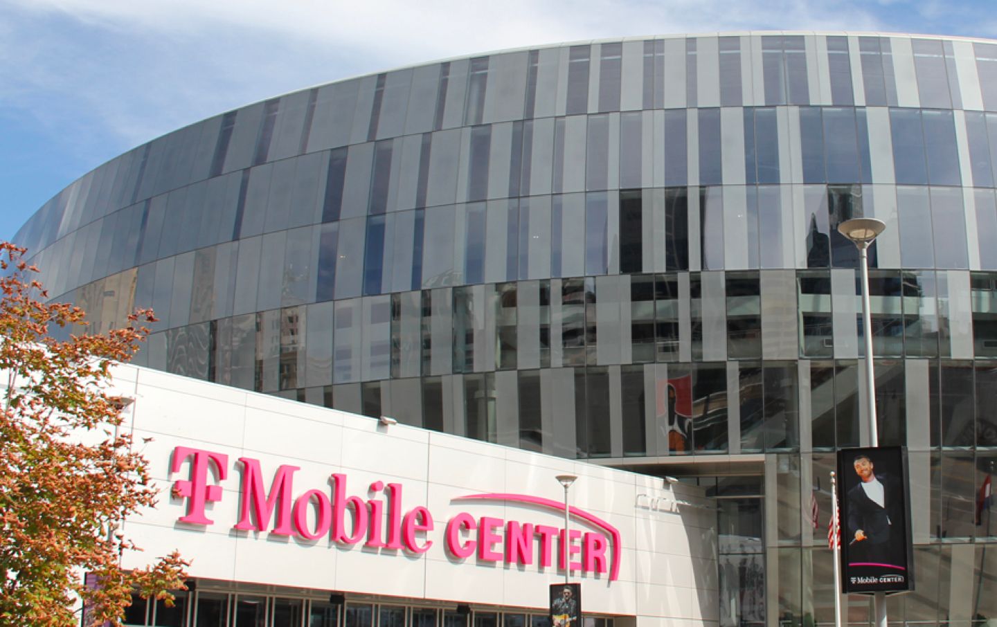 More Info for T-Mobile Center Debuts New ‘Heart KC’ Installation and Hoists New Parapet Sign
